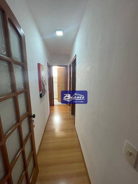 Apartamento à venda com 3 quartos, 150m² - Foto 4