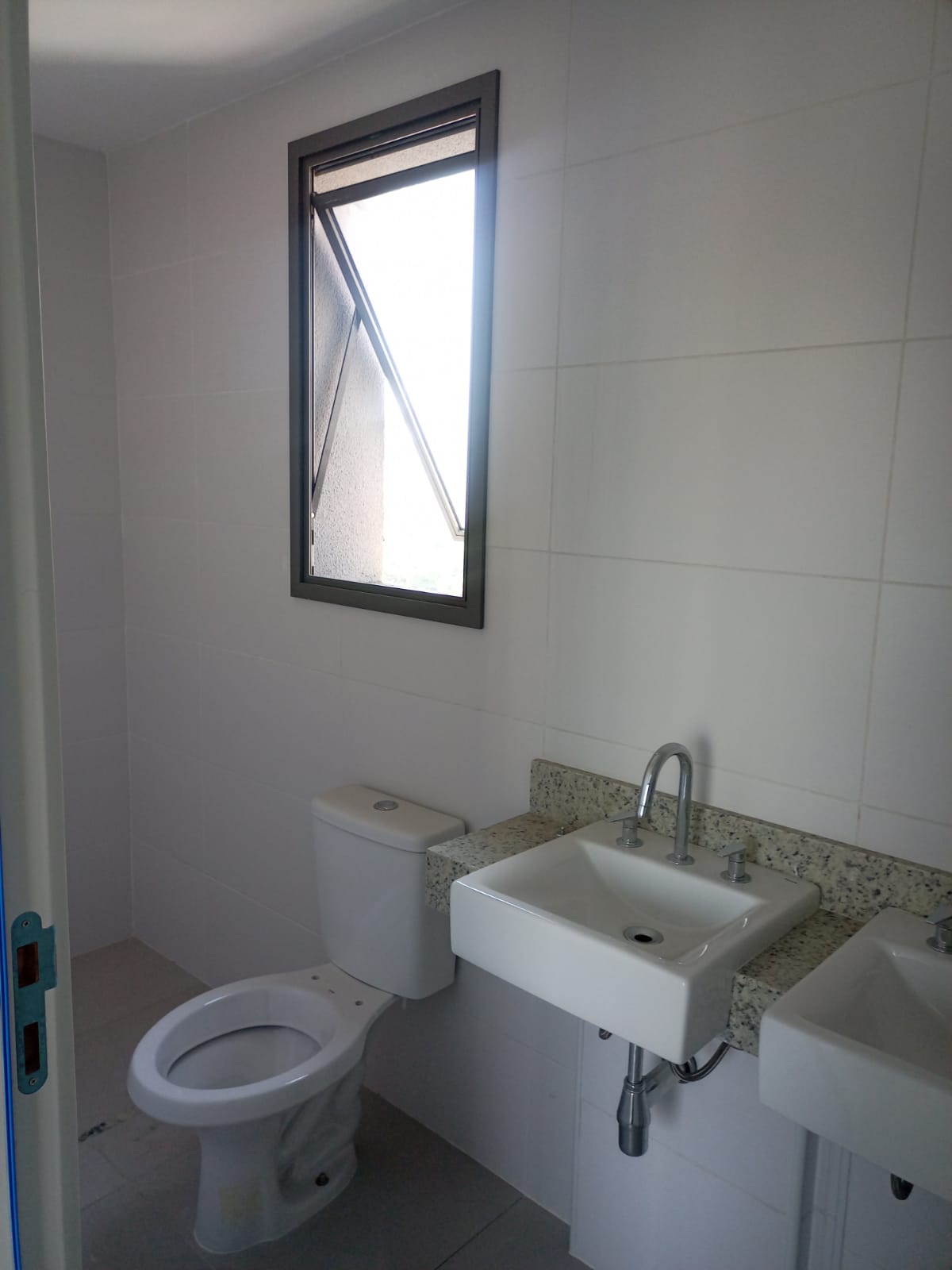 Apartamento à venda com 2 quartos, 75m² - Foto 9