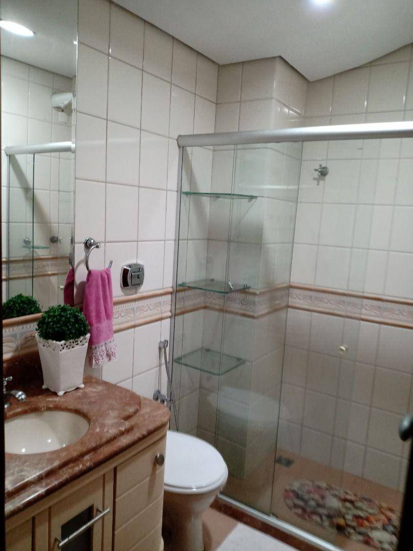 Apartamento à venda com 3 quartos, 200m² - Foto 4