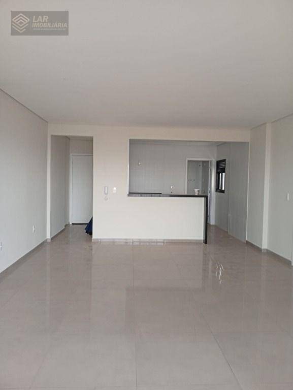 Apartamento, 3 quartos, 132 m² - Foto 2