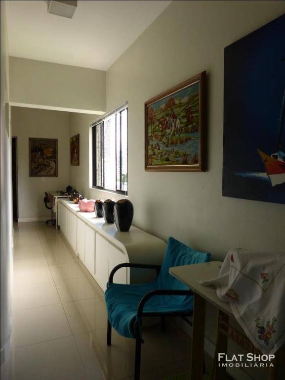 Apartamento à venda com 3 quartos, 194m² - Foto 9