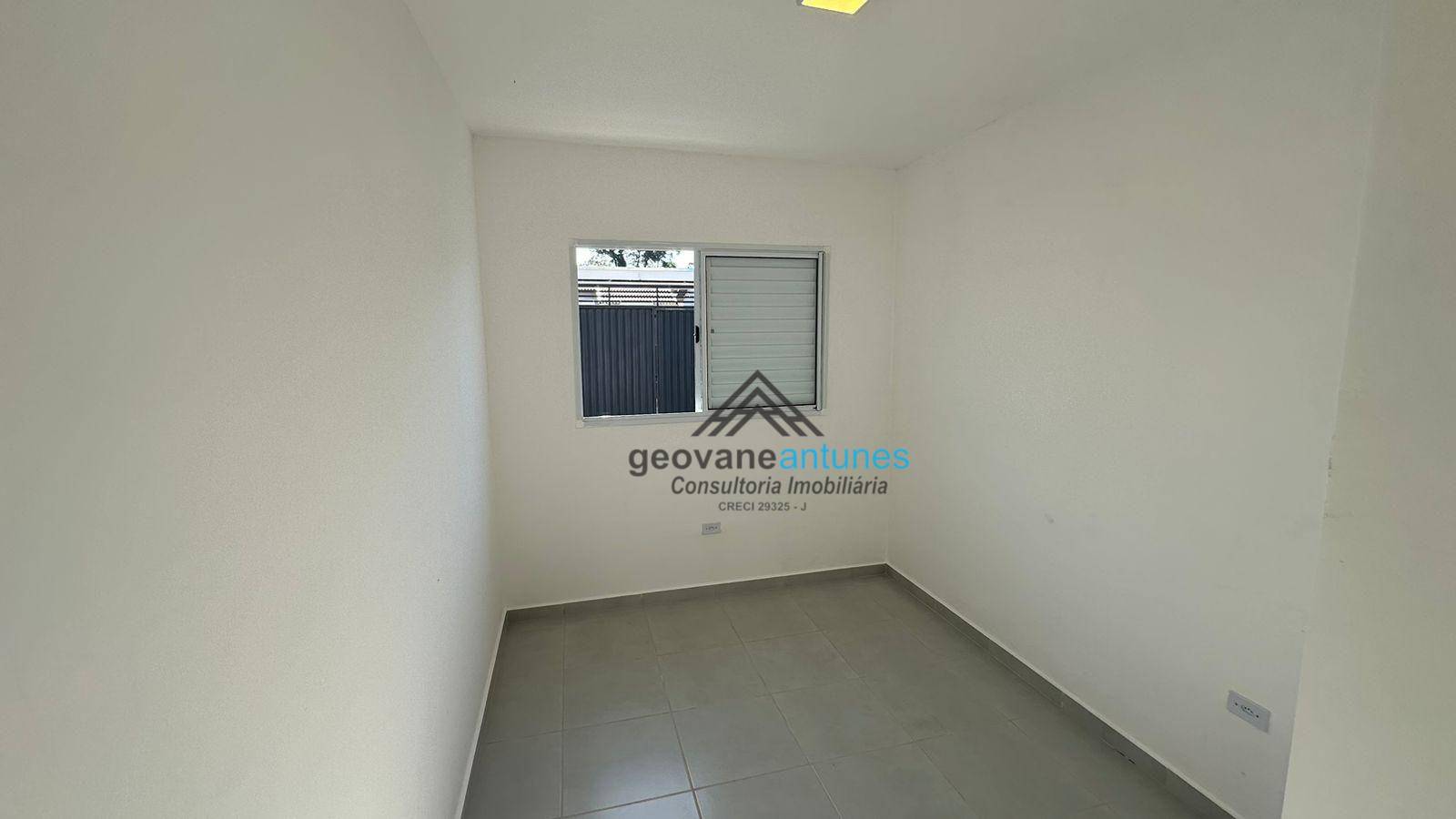 Casa à venda com 2 quartos, 42m² - Foto 5
