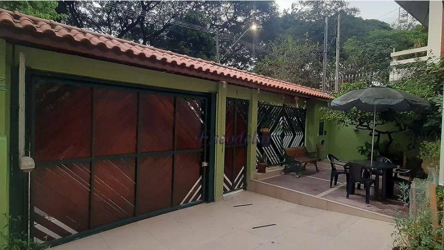 Sobrado à venda com 3 quartos, 300m² - Foto 1