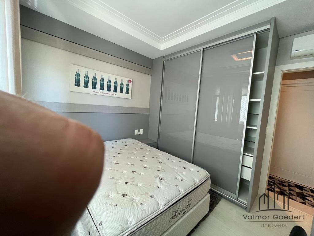 Apartamento à venda com 3 quartos, 185m² - Foto 18