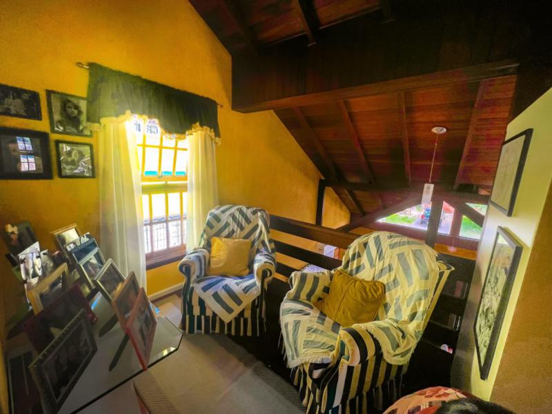 Casa à venda com 3 quartos, 220m² - Foto 6