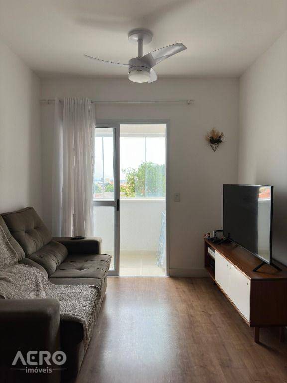 Apartamento à venda com 2 quartos, 55m² - Foto 5