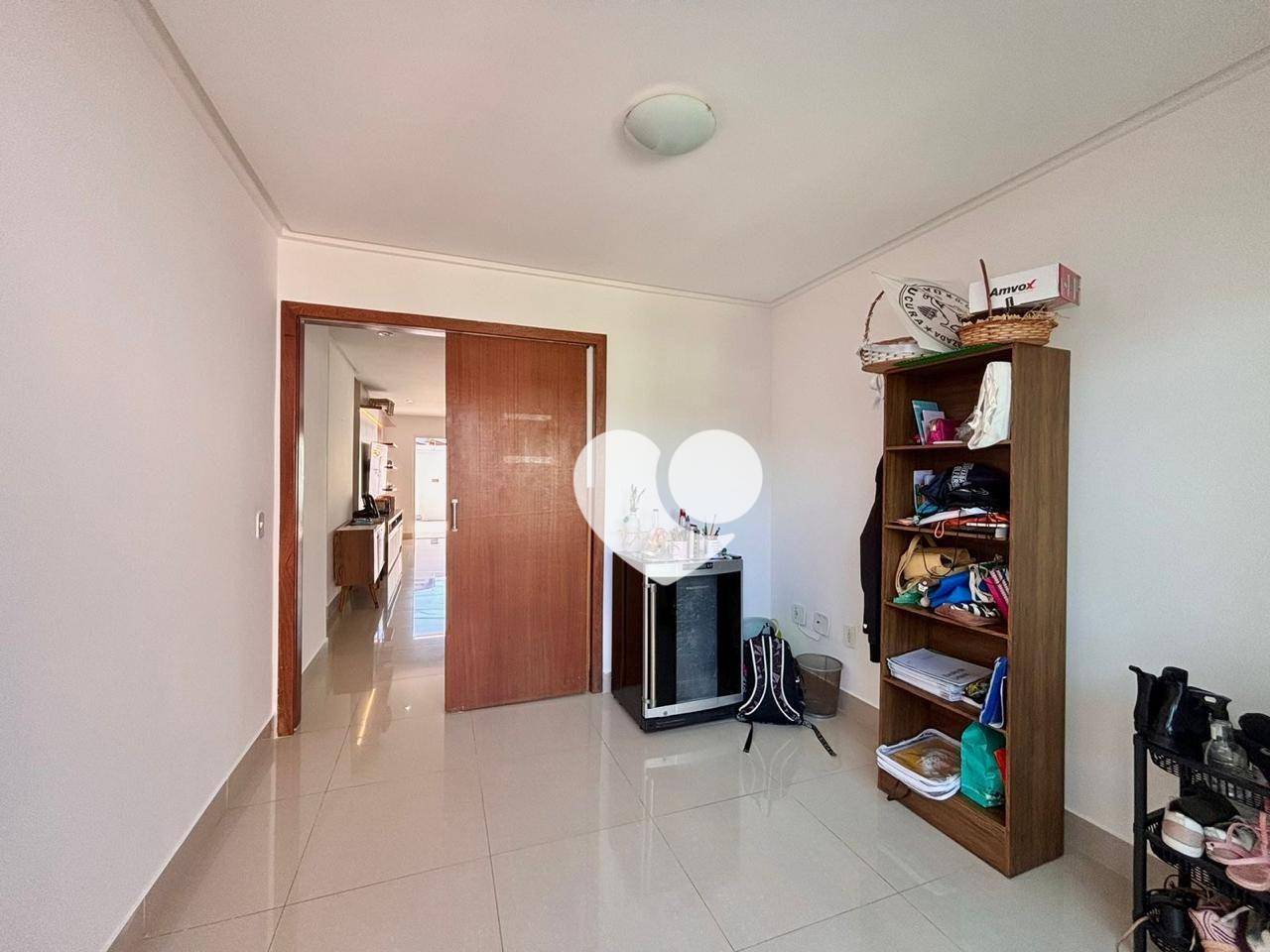 Casa à venda com 4 quartos, 180m² - Foto 10