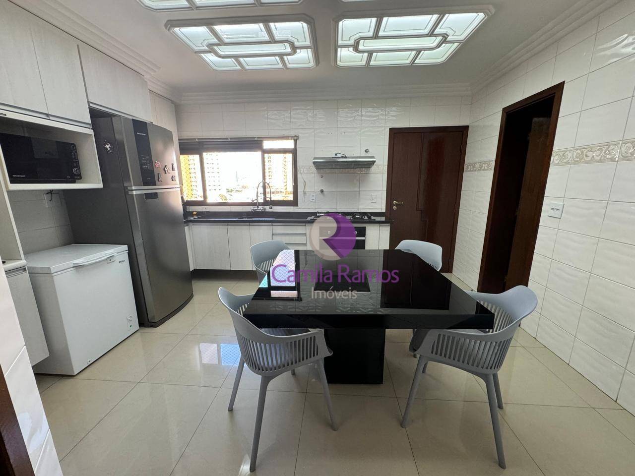 Apartamento à venda com 4 quartos, 220m² - Foto 13