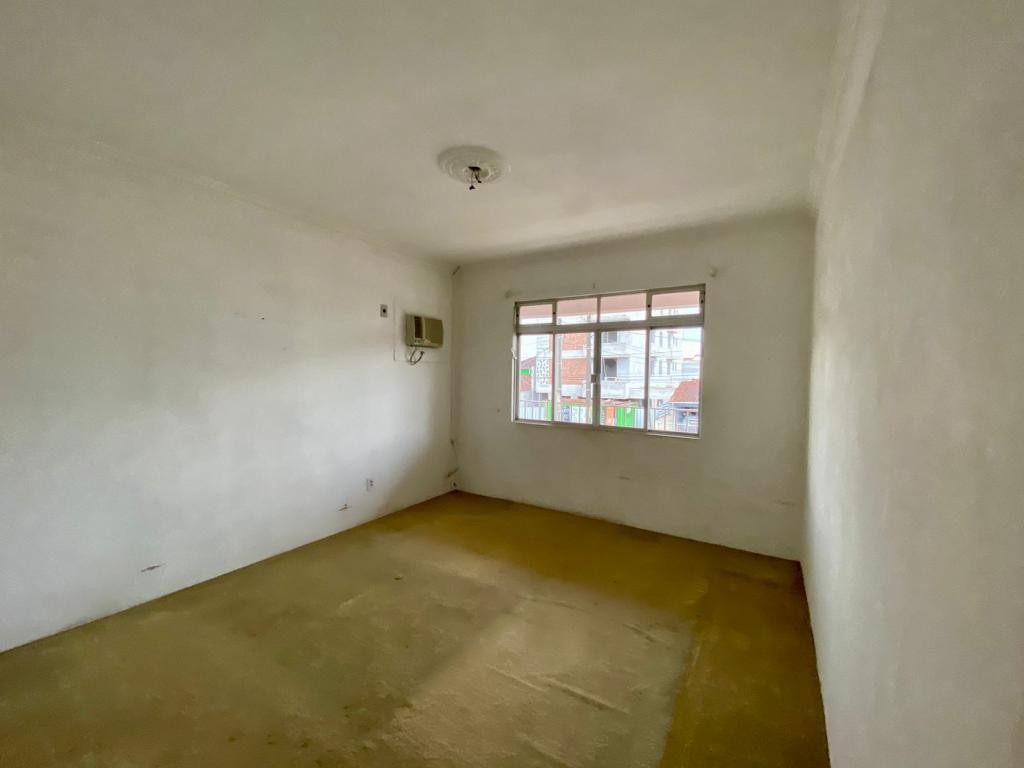 Casa à venda com 3 quartos, 391m² - Foto 10