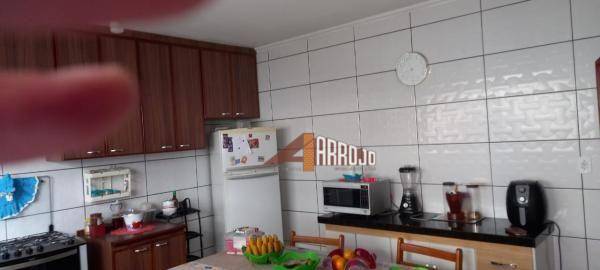 Sobrado à venda com 3 quartos, 243m² - Foto 9