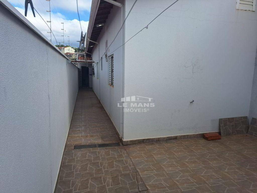 Casa à venda com 3 quartos, 85m² - Foto 2