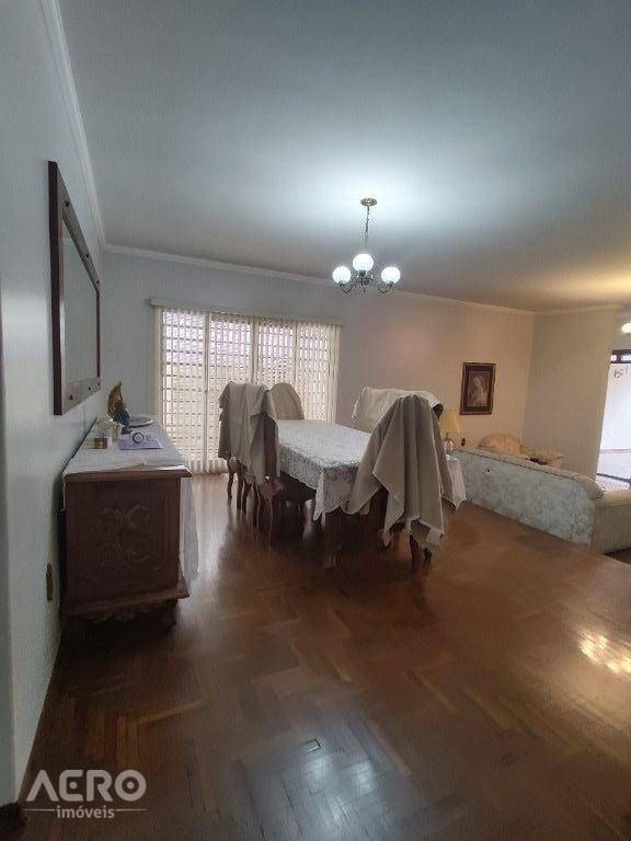 Casa à venda com 4 quartos, 272m² - Foto 11