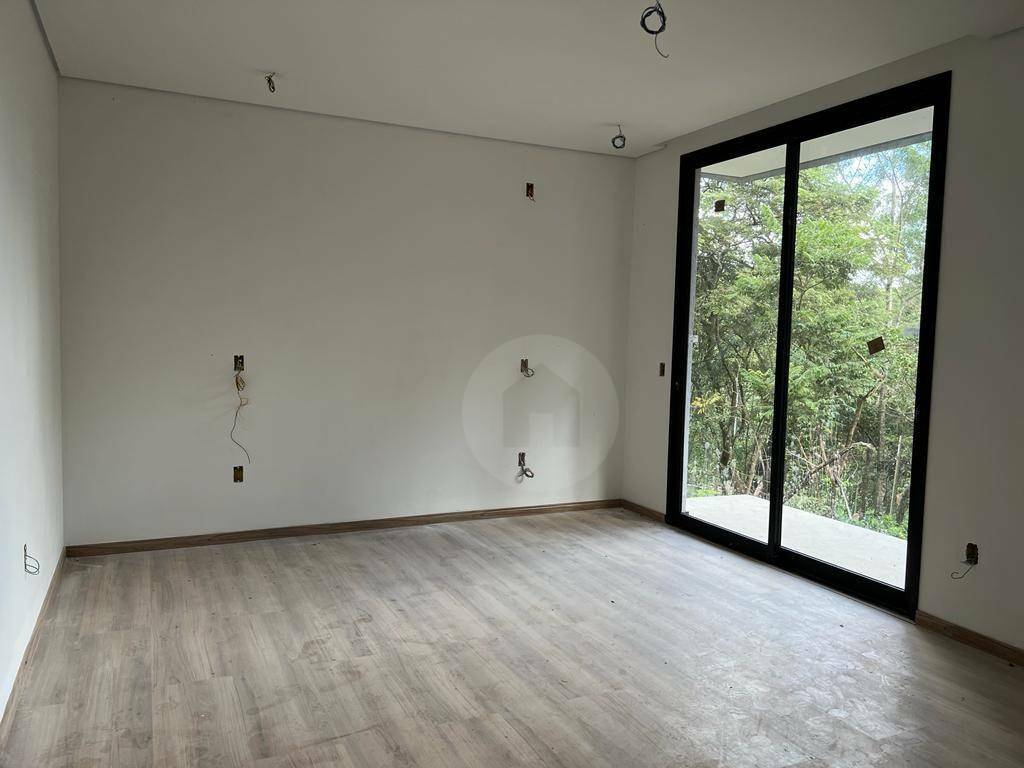 Casa à venda com 3 quartos, 300m² - Foto 14