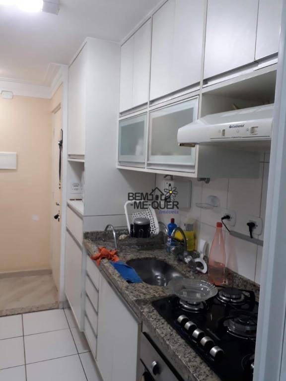 Apartamento à venda com 3 quartos, 60m² - Foto 11