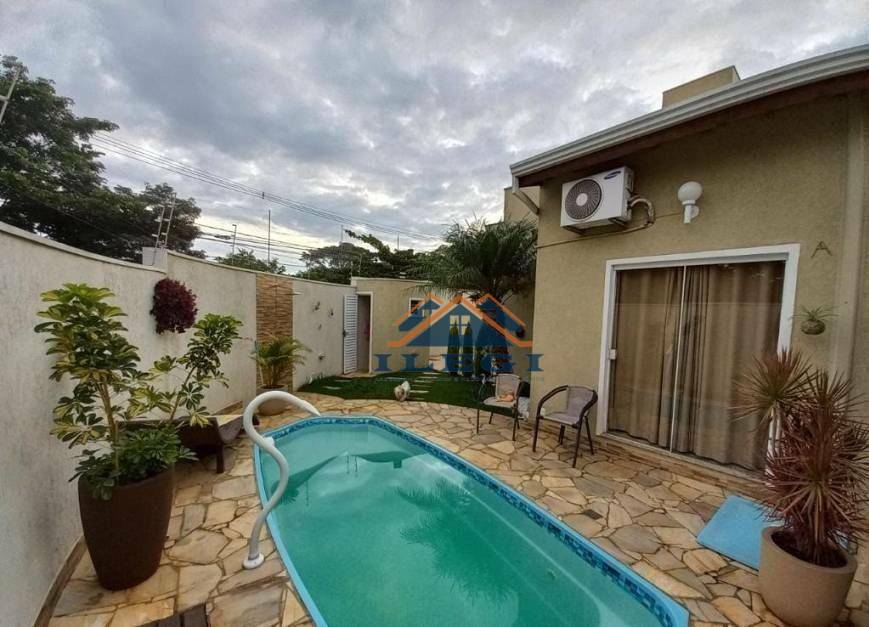 Casa à venda com 4 quartos, 160m² - Foto 3