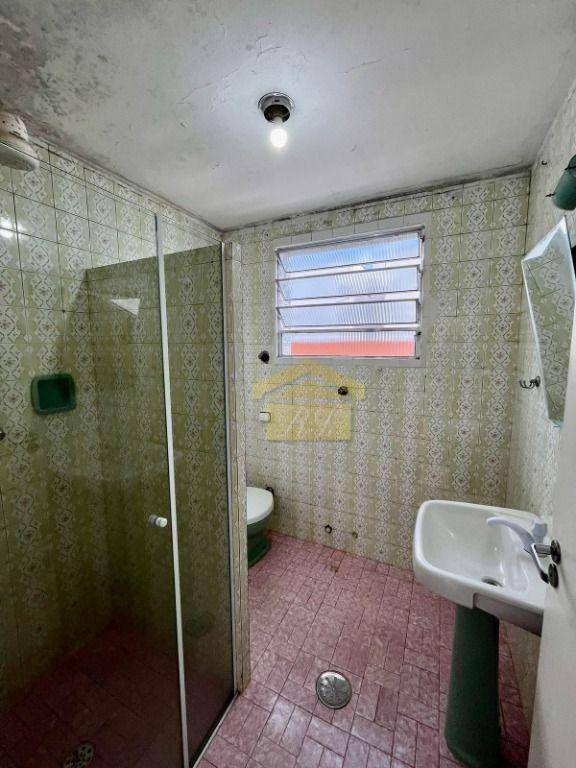 Apartamento para alugar com 2 quartos, 80m² - Foto 13