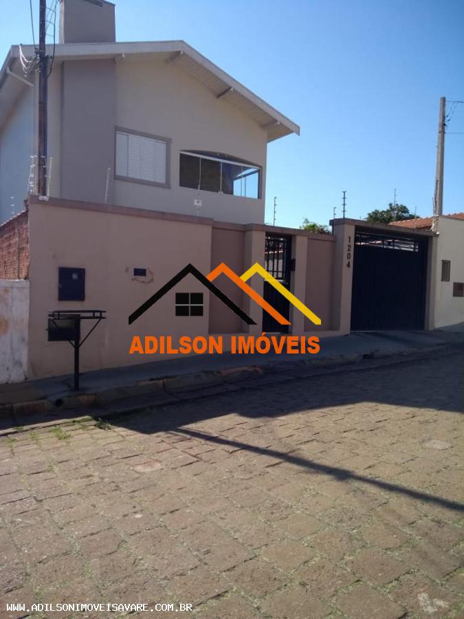 Sobrado à venda com 3 quartos, 400m² - Foto 1