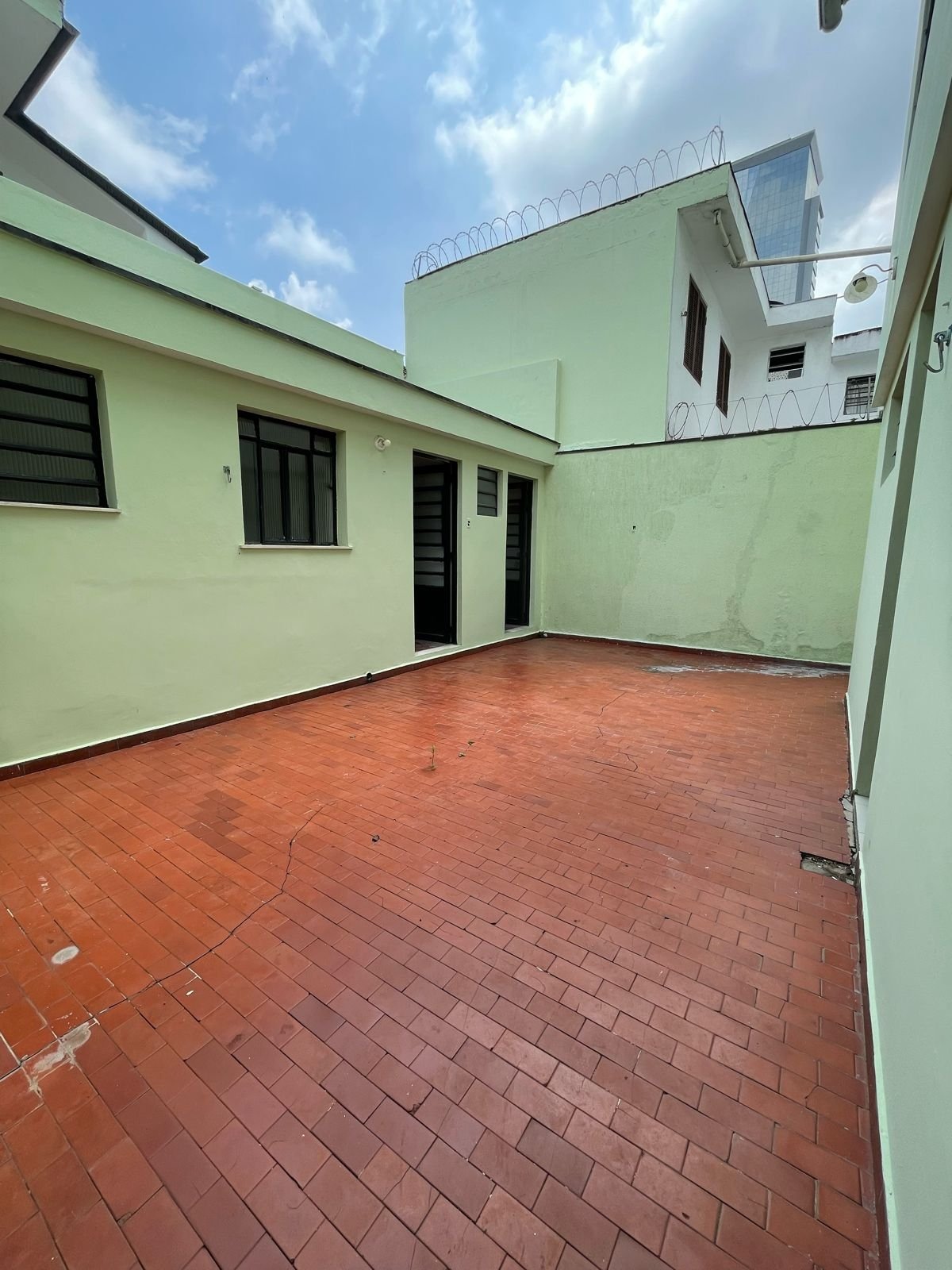 Casa à venda com 3 quartos, 198m² - Foto 25