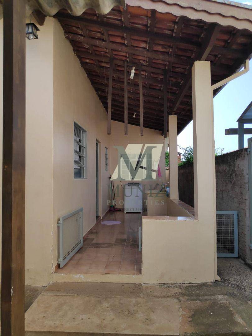 Casa à venda com 1 quarto, 50m² - Foto 2