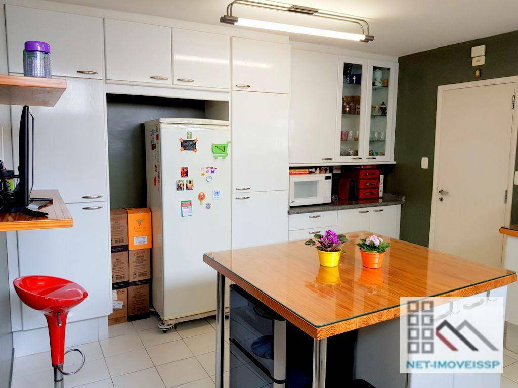 Apartamento à venda com 3 quartos, 244m² - Foto 13