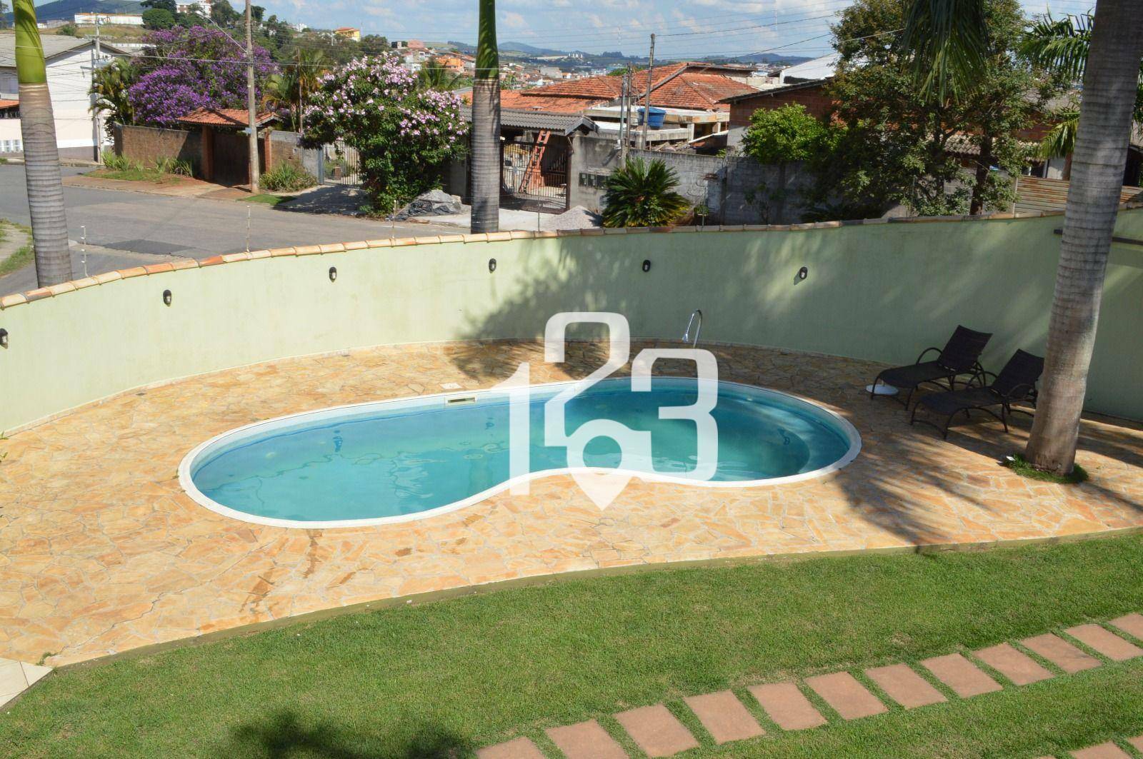 Casa à venda com 3 quartos, 250m² - Foto 6