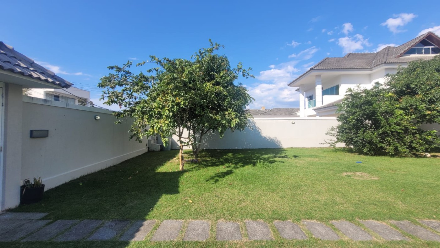 Casa de Condomínio à venda com 2 quartos, 360m² - Foto 19