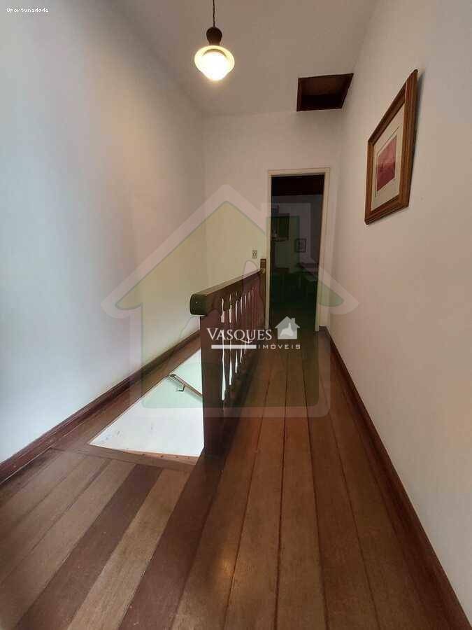 Casa à venda com 4 quartos, 341m² - Foto 11