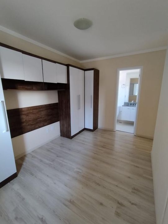 Apartamento à venda com 2 quartos, 64m² - Foto 12