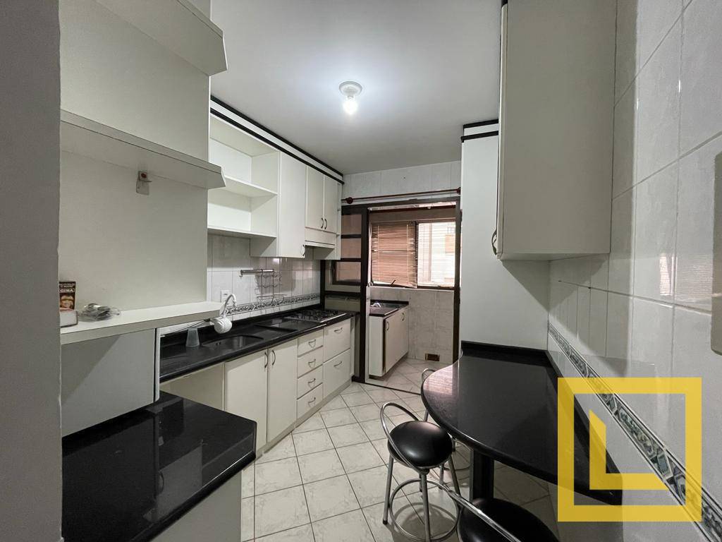 Apartamento à venda com 3 quartos, 99m² - Foto 1