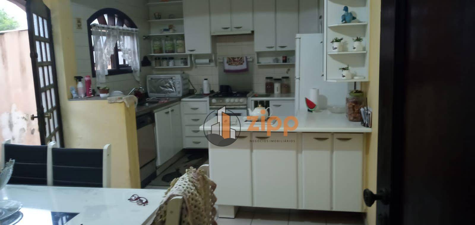 Casa à venda com 3 quartos, 230m² - Foto 13