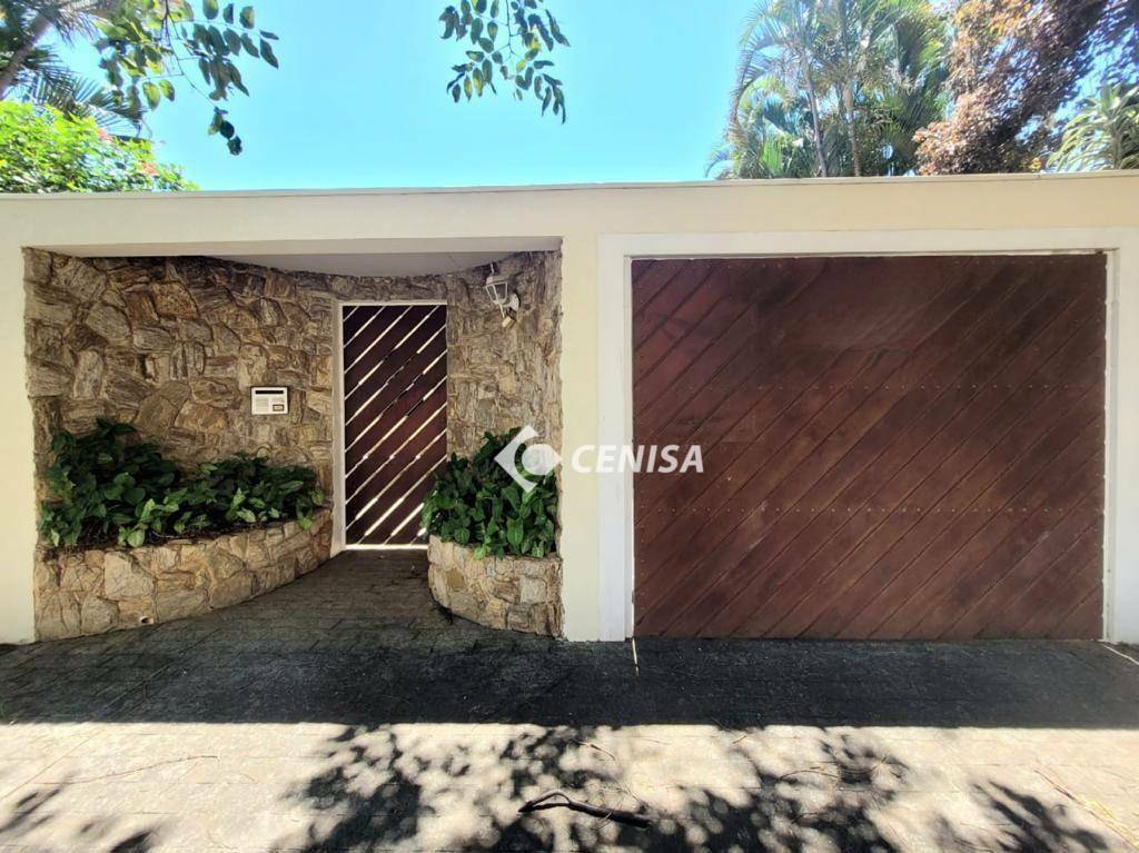 Casa à venda com 3 quartos, 240m² - Foto 2