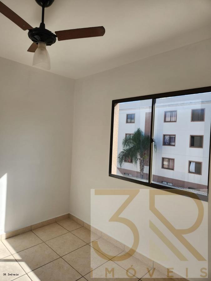 Apartamento à venda com 2 quartos, 48m² - Foto 2