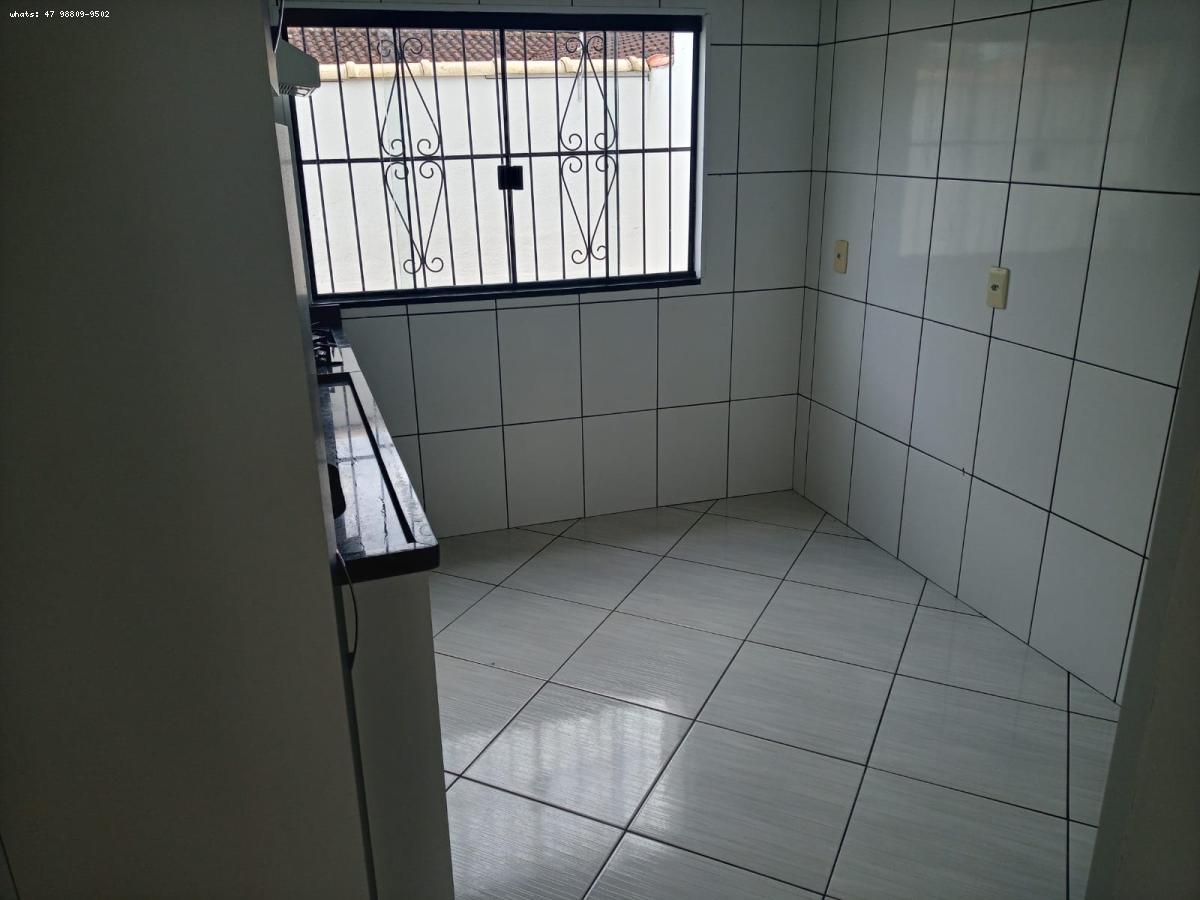 Casa à venda com 3 quartos, 112m² - Foto 2