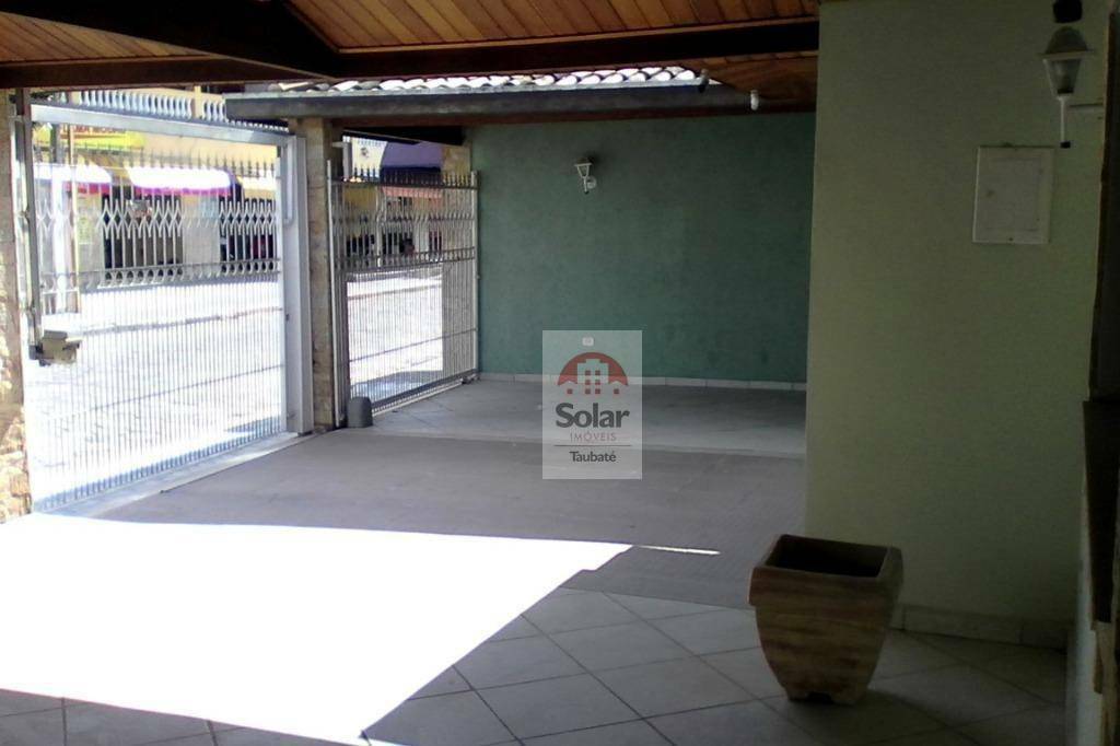 Casa à venda com 2 quartos, 300m² - Foto 2