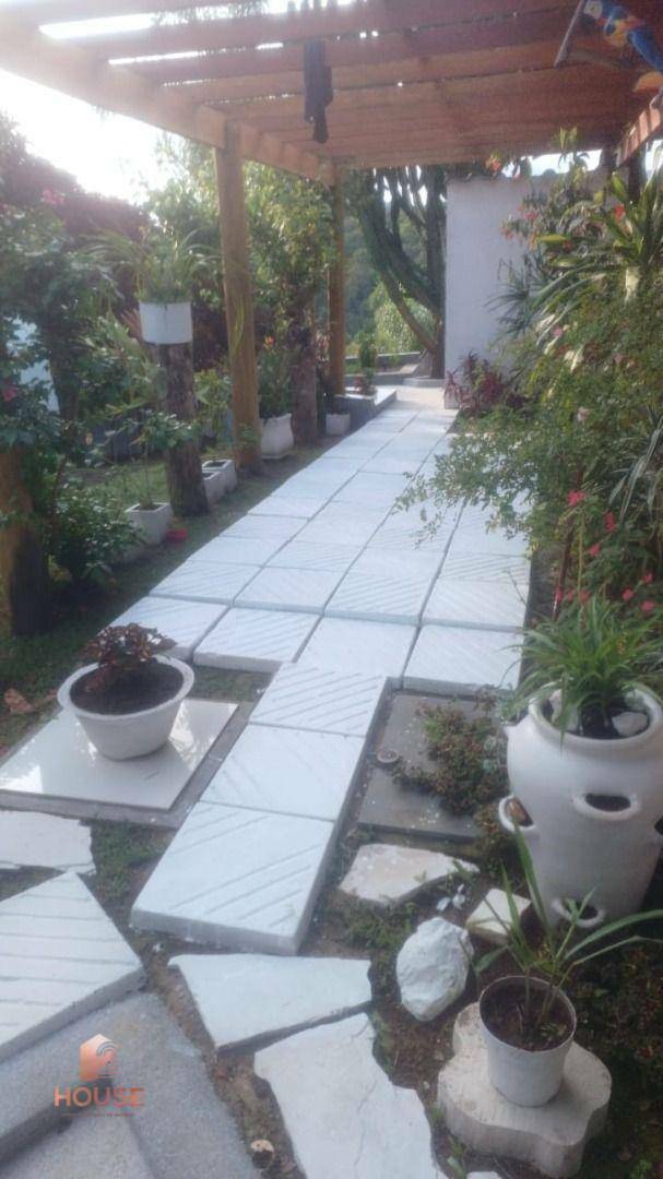 Casa de Condomínio à venda com 3 quartos, 191m² - Foto 3