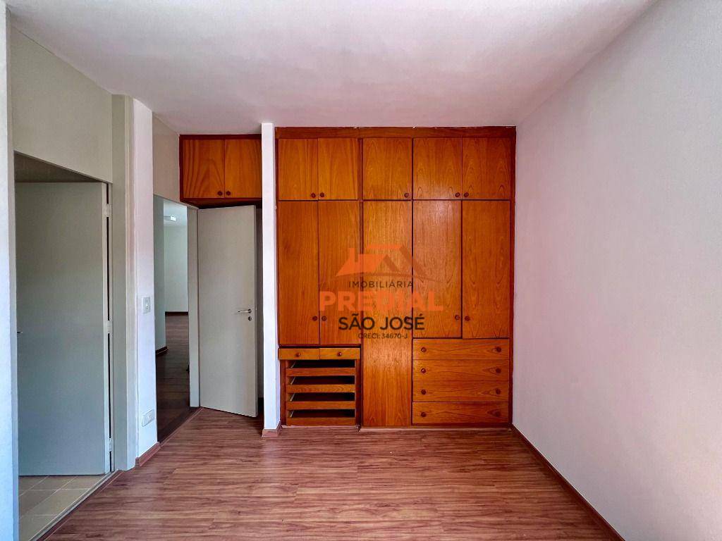 Apartamento à venda com 3 quartos, 93m² - Foto 11