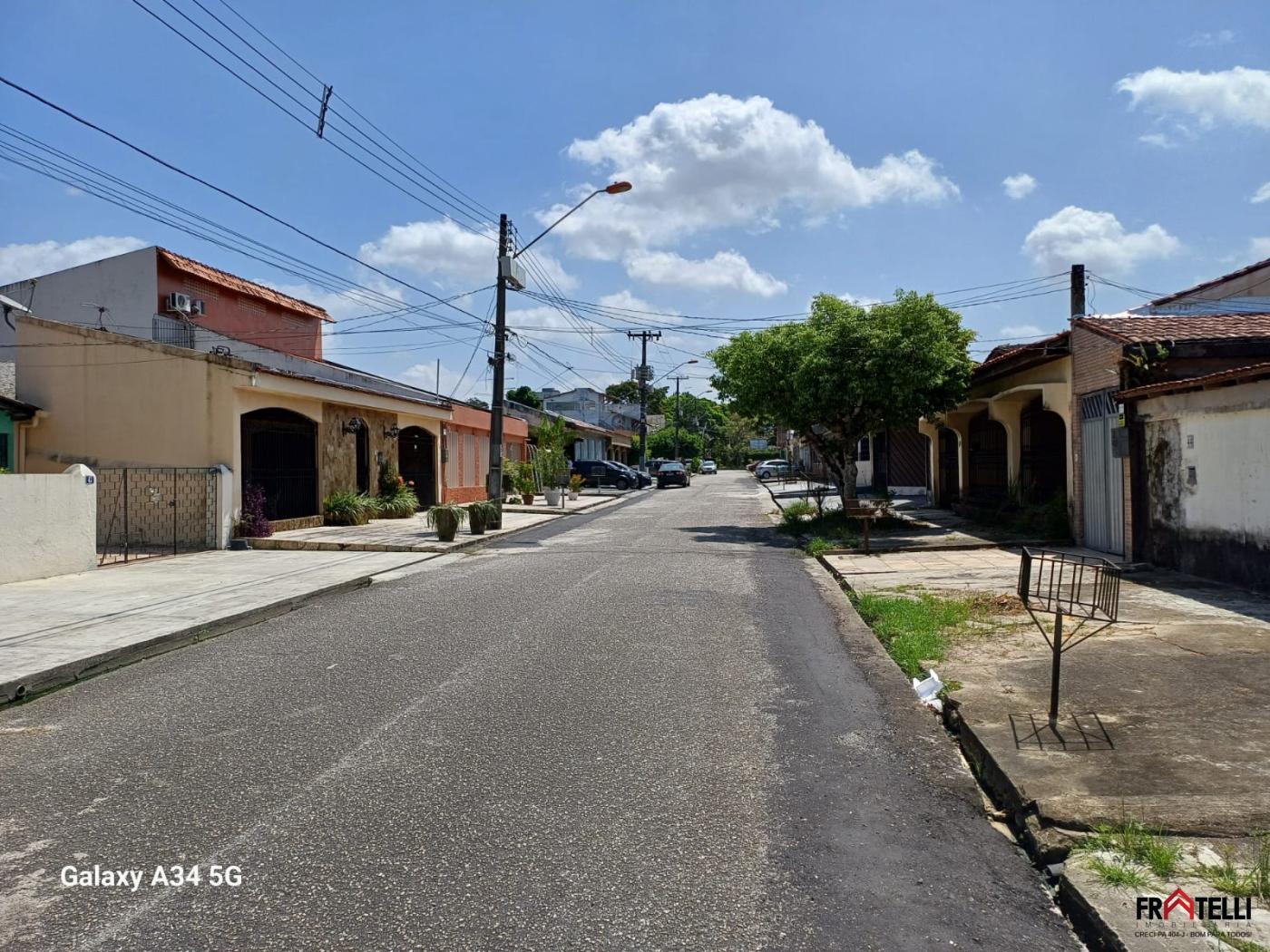 Casa à venda com 6 quartos, 264m² - Foto 28