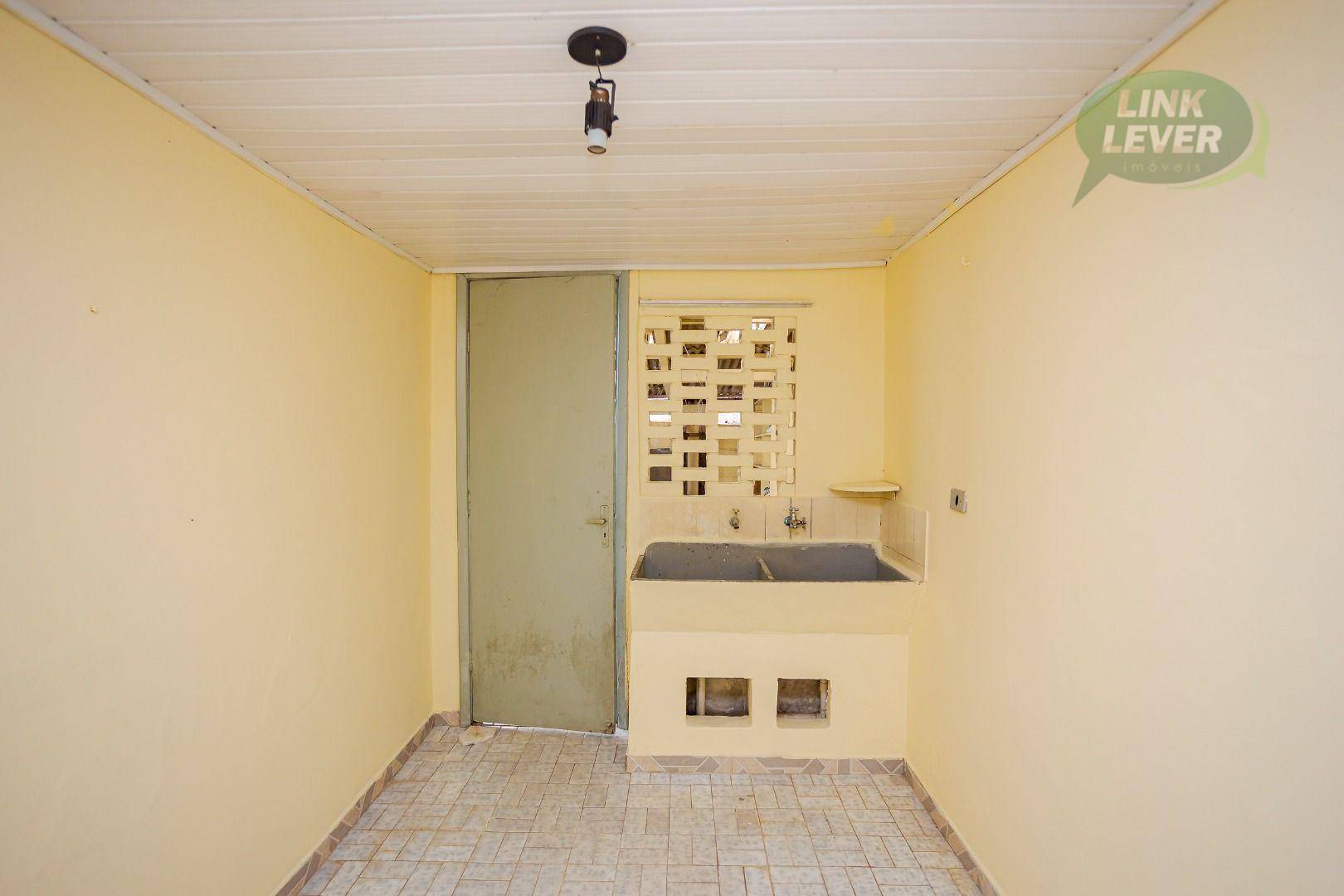 Casa para alugar com 3 quartos, 115m² - Foto 40