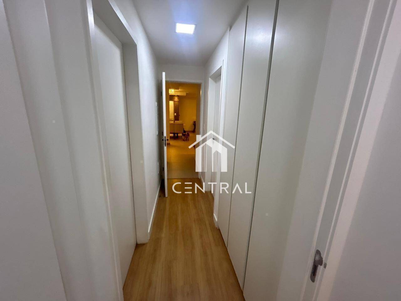 Apartamento à venda com 3 quartos, 140m² - Foto 31