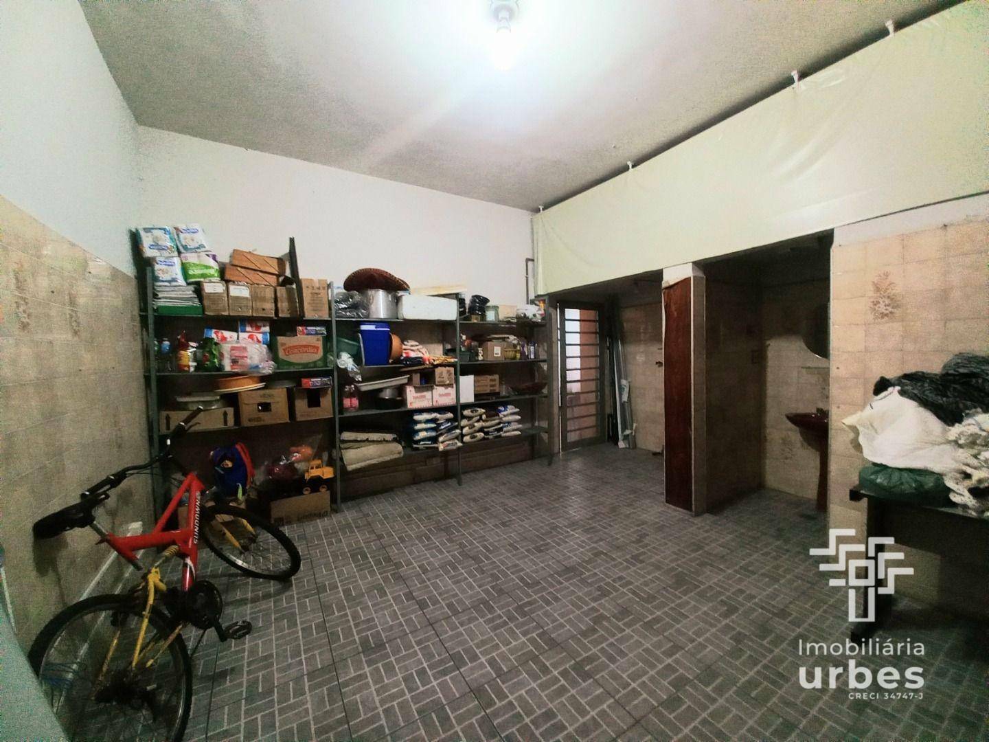 Casa à venda com 3 quartos, 226m² - Foto 13