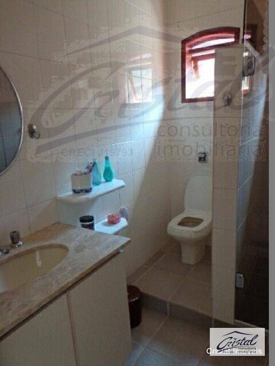 Casa à venda com 4 quartos, 200m² - Foto 13