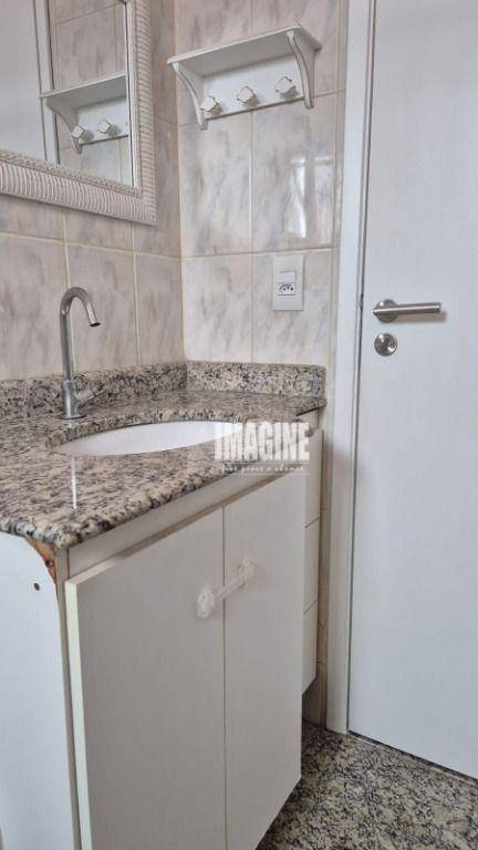 Apartamento à venda com 2 quartos, 60m² - Foto 20