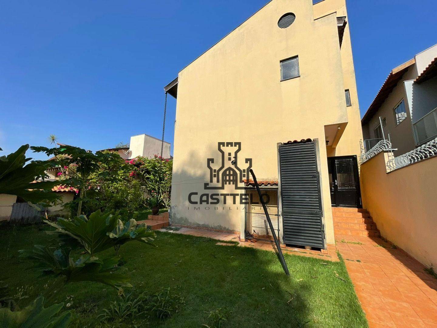 Casa à venda com 4 quartos, 266m² - Foto 51