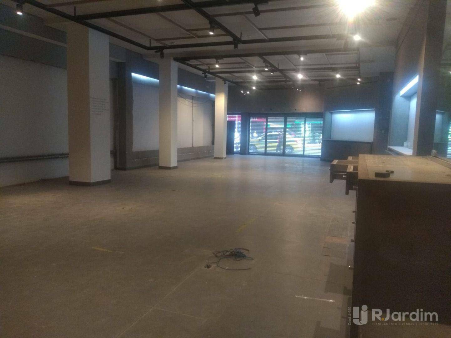 Prédio Inteiro à venda e aluguel, 900m² - Foto 29