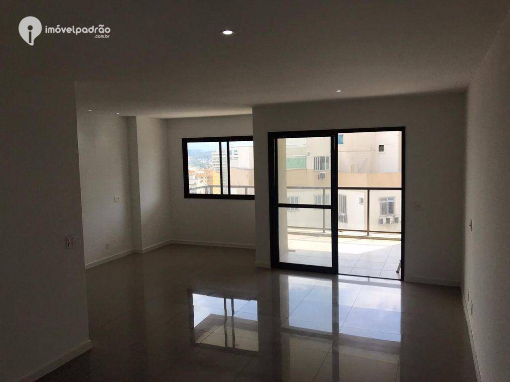 Apartamento à venda com 3 quartos, 115m² - Foto 23