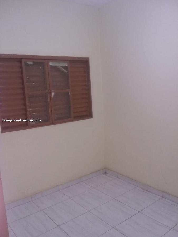 Casa à venda com 4 quartos, 200m² - Foto 16