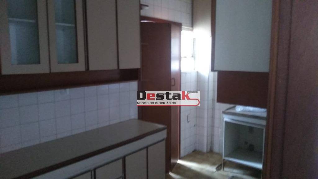 Apartamento à venda com 2 quartos, 85m² - Foto 13