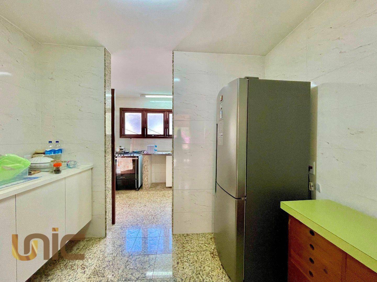 Casa à venda com 5 quartos, 600m² - Foto 31