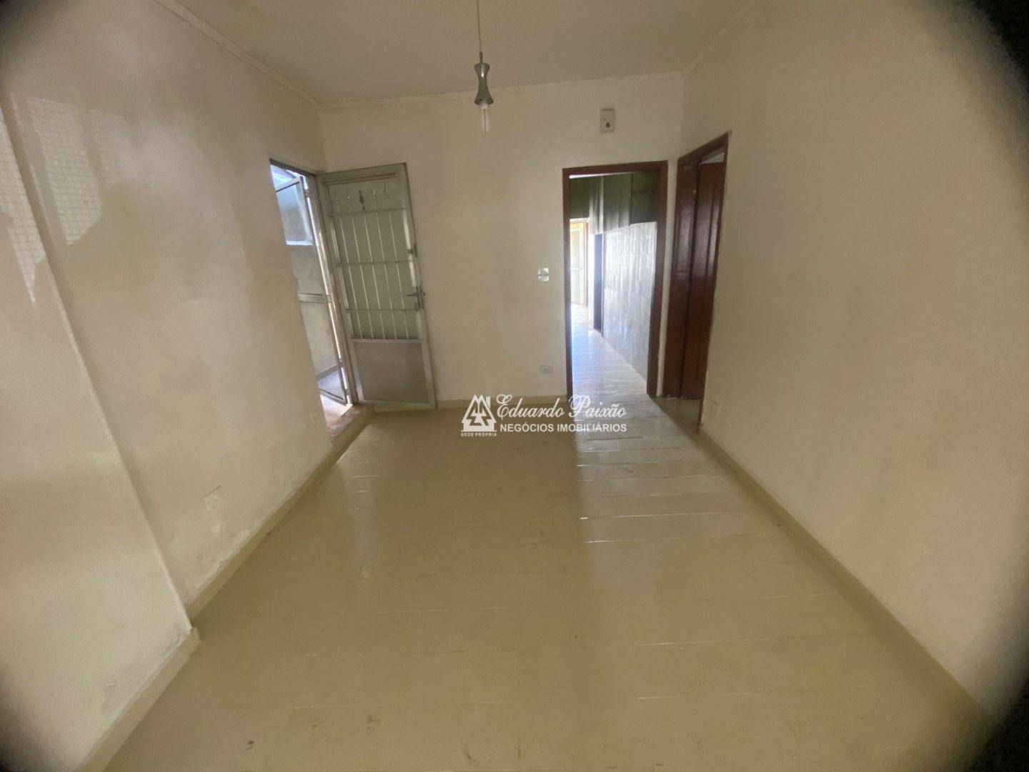 Casa à venda e aluguel com 4 quartos, 220m² - Foto 5