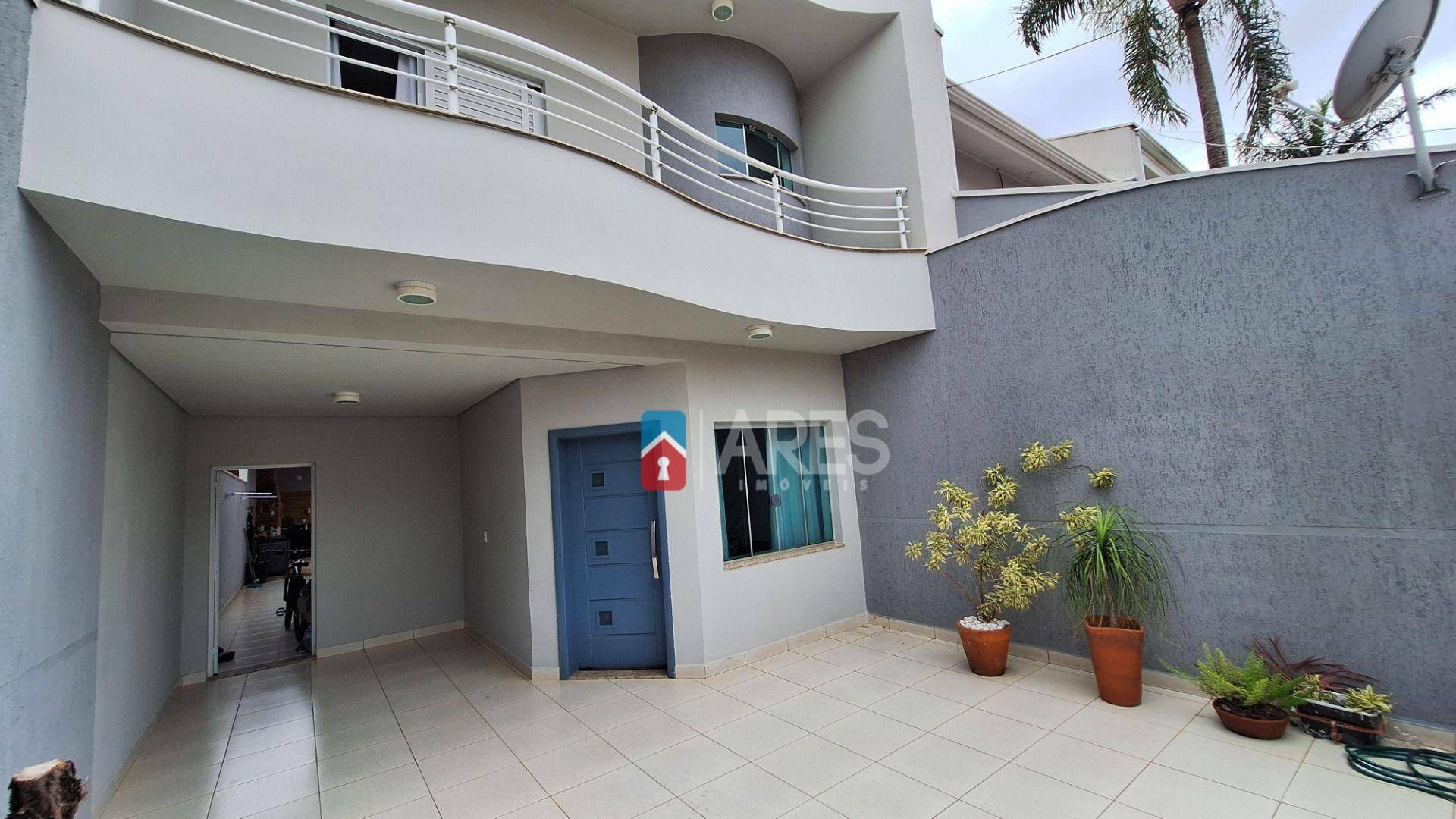 Casa à venda com 3 quartos, 167m² - Foto 2